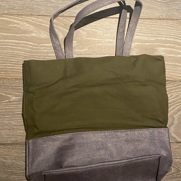 NWOT Bloomingdale’s Tote Bag - Picture 7 of 7